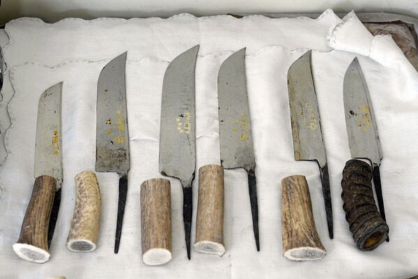 Чустские ножи всегда ценили за их уникальную форму, практичность, красоту и натуральные материалы. - Sputnik Узбекистан