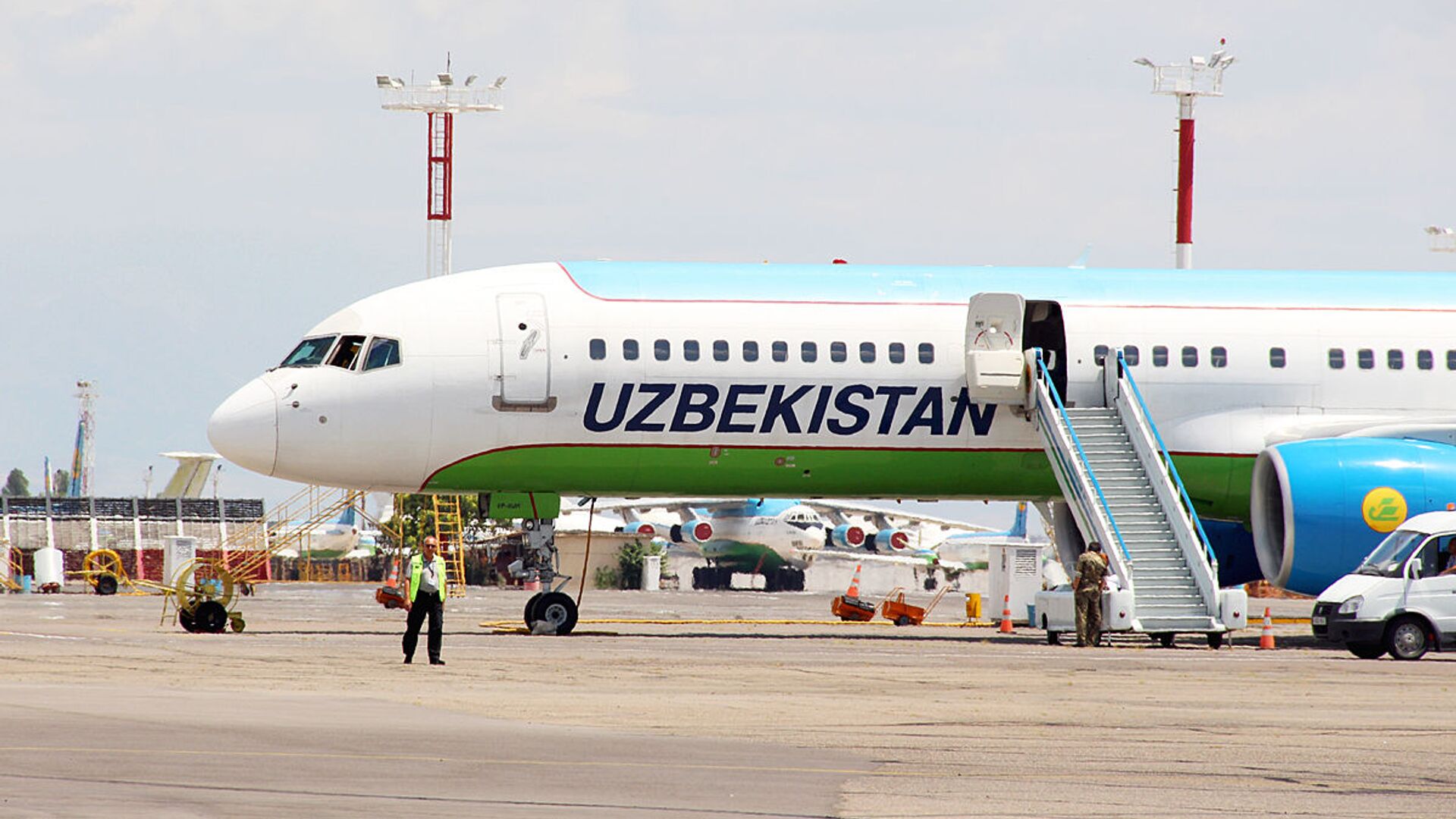 Boeing 757 узбекских авиалиний. Архивное фото - Sputnik Узбекистан, 1920, 10.11.2023