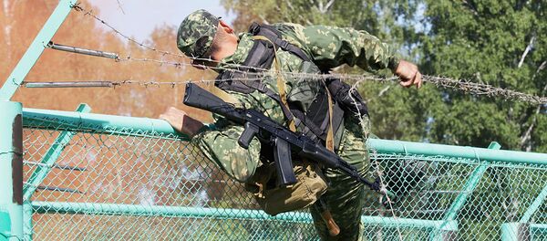 Военные из Узбекистана во время конкурса Тропа разведчика на АрМи 2018 - Sputnik Узбекистан