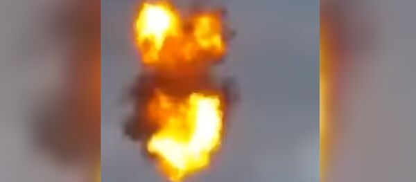 Видео взрыва дрона во время выступления президента Венесуэлы Николаса Мадуро Видео взрыва дрона во время выступления президента Венесуэлы Николаса Мадуро - Sputnik Узбекистан