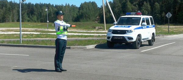 Военнослужащий из Узбекистана во время конкурса Дорожный патруль на АрМи 2018 - Sputnik Узбекистан