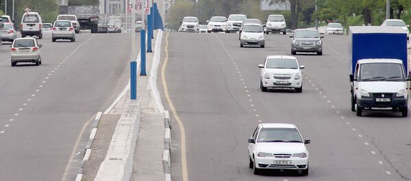 Автомобильное движение - Sputnik Узбекистан