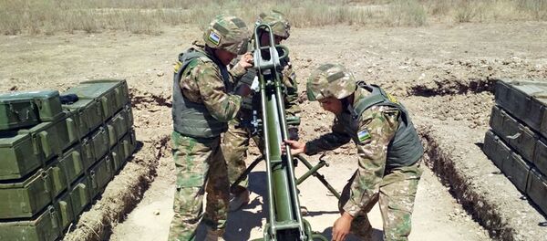 Военнослужащие ВС Узбекистана во время конкурса Мастера артиллерийского огня на АрМИ - 2018 Военнослужащие ВС Узбекистана во время конкурса Мастера артиллерийского огня на АрМИ - 2018 - Sputnik Узбекистан