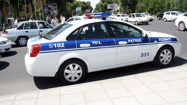 Автомобиль правоохранительных органов Узбекистана на месте ДТП - Sputnik Узбекистан