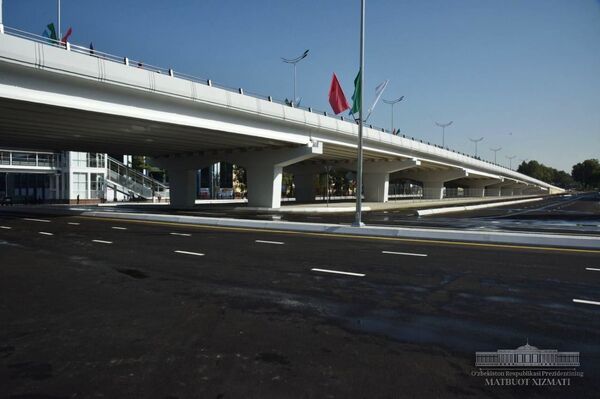 Шавкат Мирзиёев открыл в Ташкенте новый мост - Sputnik Узбекистан