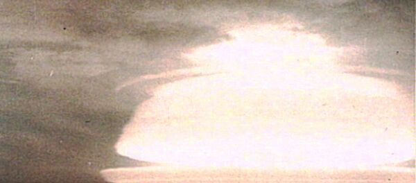 Испытание первой советской водородной бомбы в 1953 году.  Кадры из архива - Sputnik Узбекистан