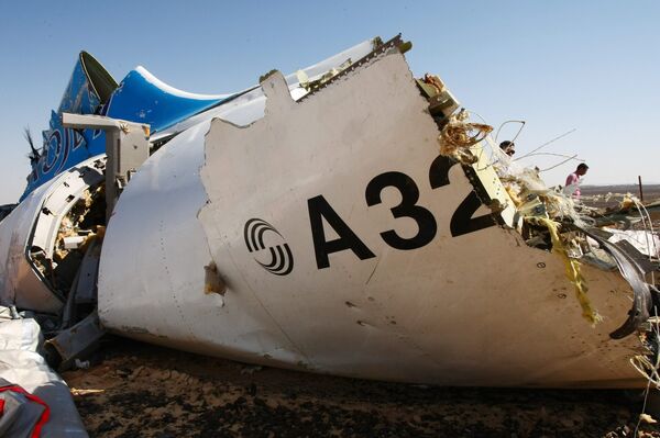 Место крушения российского самолета Airbus A321 в Египте - Sputnik Узбекистан