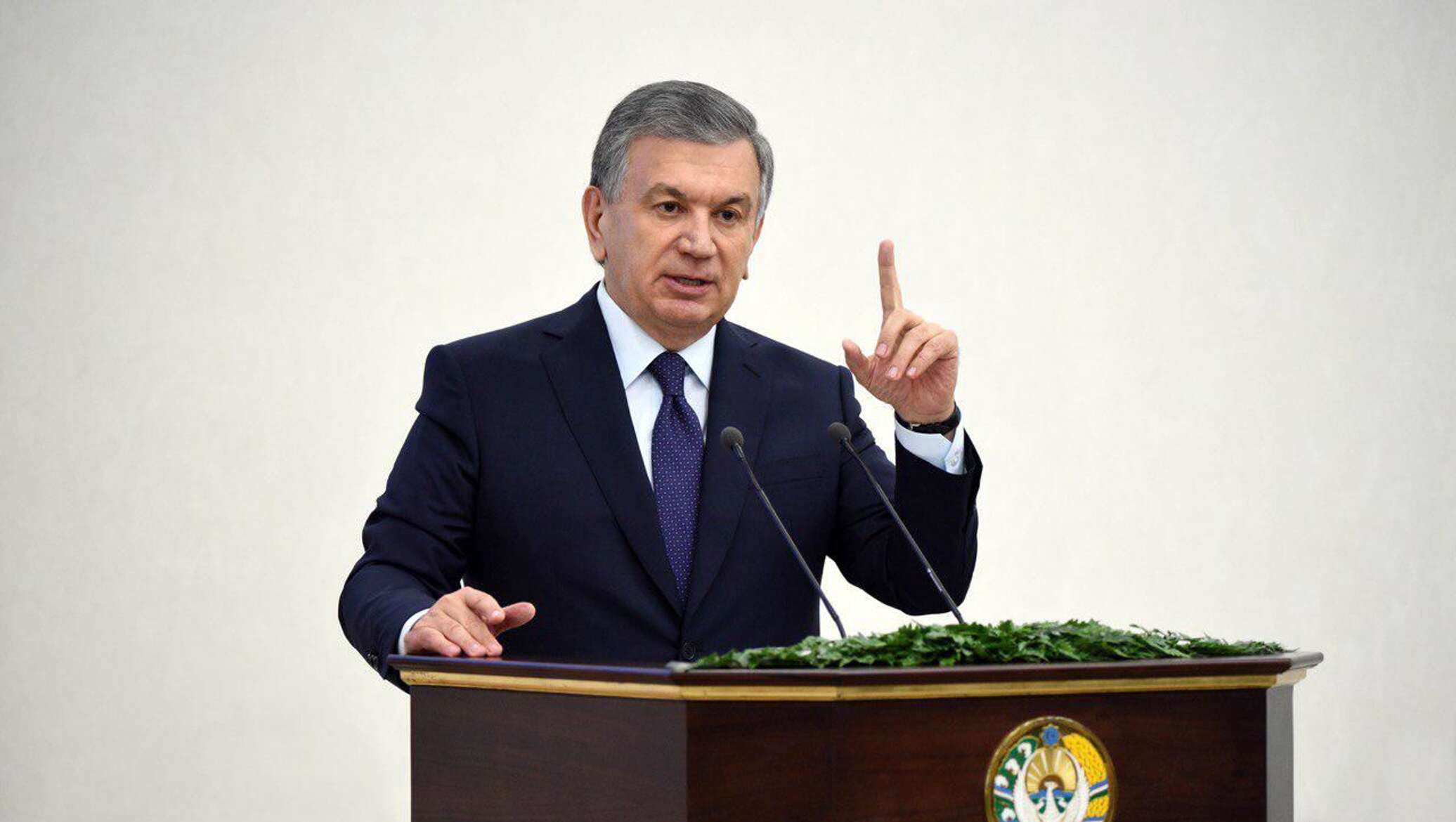 Sh mirziyoyev. Шавкат Миромонович. Шавкат Миромонович Мирзияев портрет.