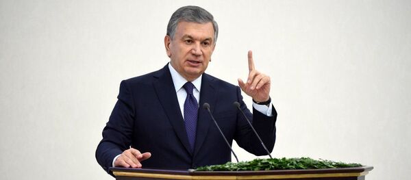 Шавкат Мирзиёев 14 августа провел видеоселекторное совещание по инвестициям Шавкат Мирзиёев 14 августа провел видеоселекторное совещание по инвестициям - Sputnik Ўзбекистон