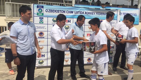 Асакинская команда выиграла золото на Кубке страны по хоккею на траве - Sputnik Узбекистан