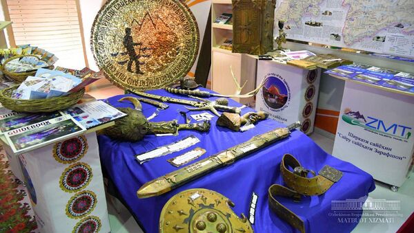 В Ташкенте открылась выставка промышленной продукции Таджикистана - Sputnik Узбекистан
