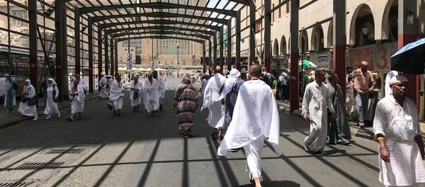 Мусульманские паломники во время ежегодного хаджа в священный город Мекка - Sputnik Узбекистан