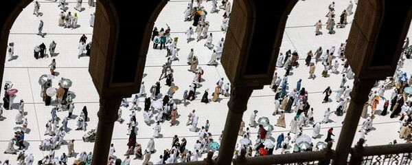 Мусульманские паломники во время ежегодного хаджа в священный город Мекка - Sputnik Узбекистан