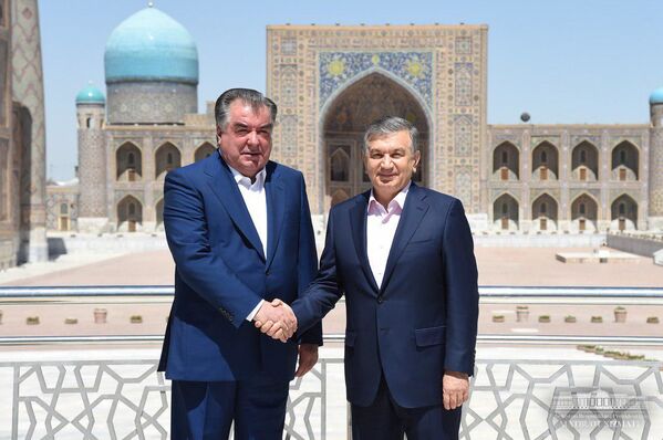 Мирзиёев и Рахмон посетили комплекс Регистан в Самарканде - Sputnik Узбекистан