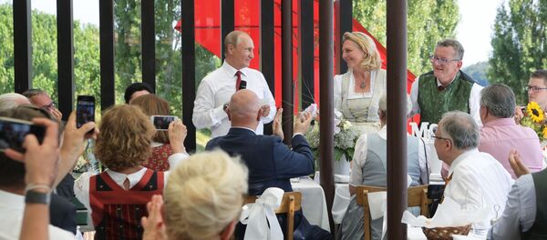 Президент РФ В. Путин посетил Австрию - Sputnik Узбекистан