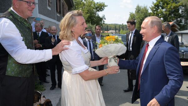 Президент РФ В. Путин посетил Австрию - Sputnik Узбекистан