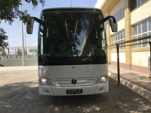 ФИФА Ўзбекистон терма жамоасига янги Мерседес совға қилди ФИФА Ўзбекистон терма жамоасига янги Мерседес совға қилди - Sputnik Ўзбекистон