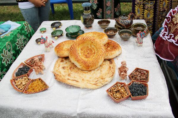 Сватовство для тех, кому за пятьсот: форум древних городов прошел в Рязани Сватовство для тех, кому за пятьсот: форум древних городов прошел в Рязани - Sputnik Узбекистан