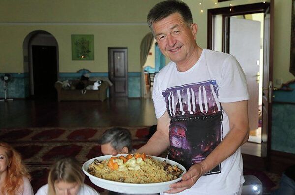 В Риге на фестивале покажут традиционную узбекскую керамику В Риге на фестивале покажут традиционную узбекскую керамику - Sputnik Узбекистан