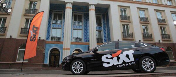 Автомобиль компании Sixt Uzbekistan Автомобиль компании Sixt Uzbekistan - Sputnik Узбекистан
