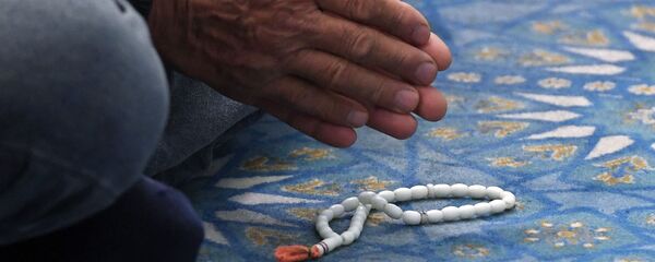 Prazdnovanie Kurban-Bayrama v gorodax Rossii - Sputnik O‘zbekiston