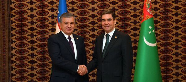 Shavkat Mirziyoyev vstretilsya s Gurbanguli Berdimuxamedovim - Sputnik O‘zbekiston