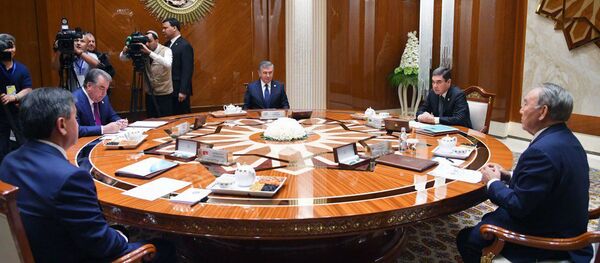 Встреча президентов в Туркменбаши Встреча президентов в Туркменбаши - Sputnik Ўзбекистон