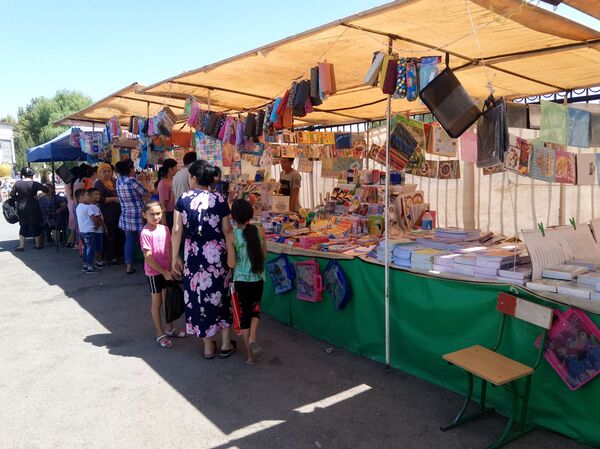 Как собрать ребенка в первый класс: ташкентские мамы к школе готовы - Sputnik Узбекистан