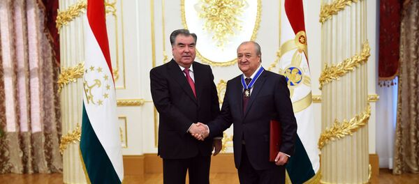 Министр иностранных дел Узбекистана Абдулазиз Камилов награжден Орденом Исмоили Сомони II степени - Sputnik Узбекистан