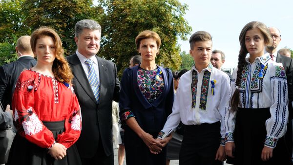 Президент Украины Петр Порошенко с семьей - Sputnik Узбекистан