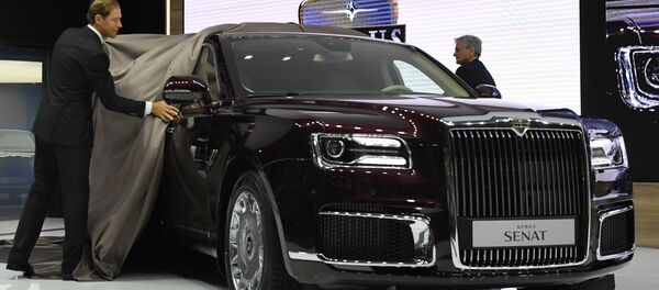 В Москве презентовали седан и лимузин Aurus В Москве презентовали седан и лимузин Aurus - Sputnik Ўзбекистон