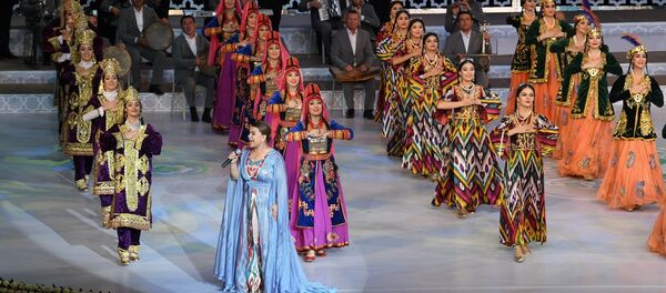 Юлдуз Усманова приняла участие в концерте в честь Дня независимости Узбекистана - Sputnik Узбекистан