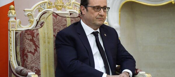 Президент Франции Франсуа Олланд Президент Франции Франсуа Олланд - Sputnik Ўзбекистон