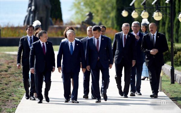 Главы тюркоязычных стран на встрече в Кыргызстане - Sputnik Узбекистан