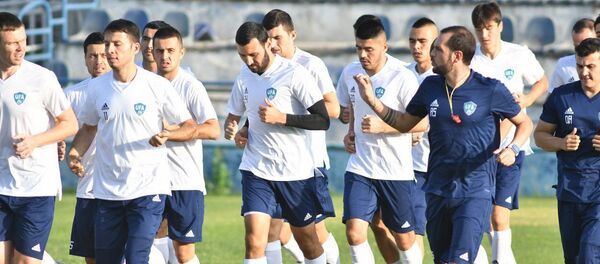 Тренировка сборной Узбекистана по футболу Тренировка сборной Узбекистана по футболу - Sputnik Узбекистан