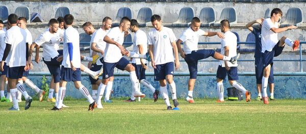 Тренировка сборной Узбекистана по футболу Тренировка сборной Узбекистана по футболу - Sputnik Узбекистан