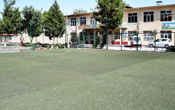 АФУ отремонтировала футбольное поле для детей с ограниченными возможностями - Sputnik Узбекистан