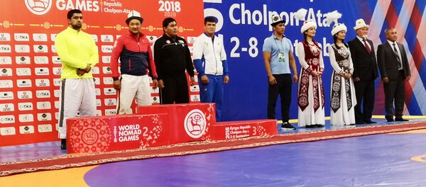 Церемония награждения призеров по Кыргыз күрөш Церемония награждения призеров по Кыргыз күрөш - Sputnik Узбекистан