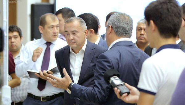 В столичном хокимияте прошла встреча исполняющего обязанности хокима столицы Джахонгира Артикходжаева с инвесторами - Sputnik Узбекистан