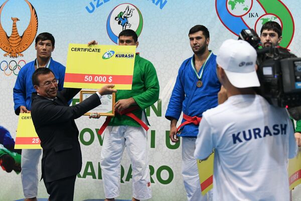 Шерали Джураев выиграл турнир по курашу
 - Sputnik Узбекистан