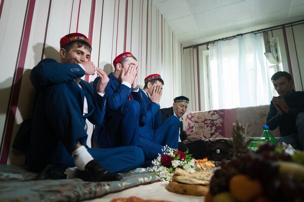 Как прошла таджикская свадьба в Москве и почему невеста была в красном - Sputnik Узбекистан