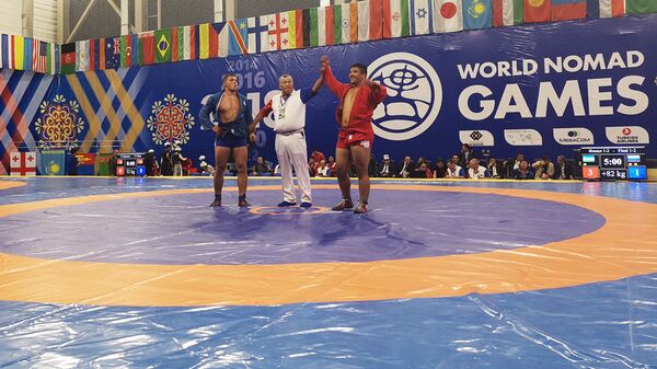 Узбекистанец завоевал золото в самбо на III Всемирных играх кочевников Узбекистанец завоевал золото в самбо на III Всемирных играх кочевников - Sputnik Узбекистан