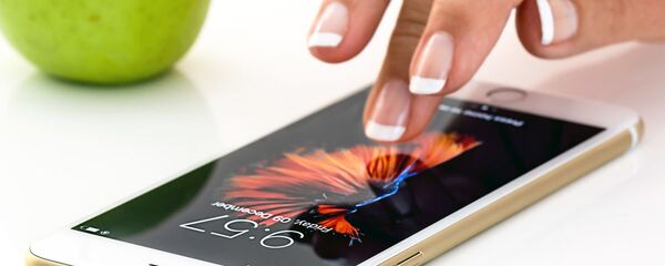 Мобильный телефон - Sputnik Узбекистан