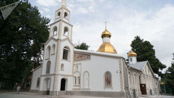 Кафедральный собор Душанбинской и Таджикистанской епархии Русской православной церкви - Sputnik Узбекистан