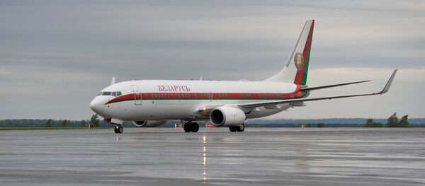 Самолет президента Республики Белоруссия Александра Лукашенко  - Sputnik Узбекистан