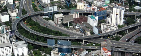 Вид на Бангкок со смотровой площадки Baiyoke Sky Hotel, расположенной на 88-м этаже здания - Sputnik Узбекистан