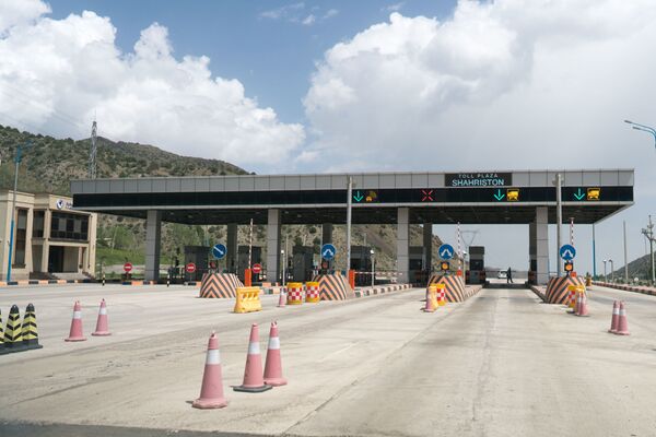  Деньги в асфальт: как устроены платные дороги в странах СНГ - Sputnik Узбекистан