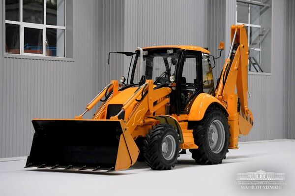 Президенты Узбекистана и Беларуси открыли завод по выпуску экскаваторов - Sputnik Узбекистан