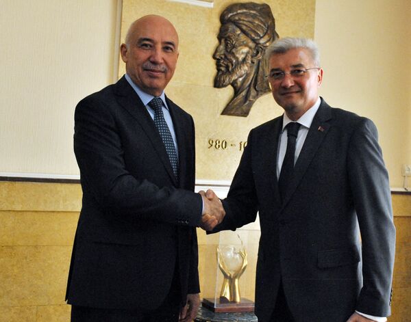 Беларусь поможет Узбекистану модернизировать медицину - Sputnik Узбекистан