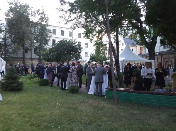 Посол Узбекистана в Москве поблагодарил коллег за поддержку в работе Посол Узбекистана в Москве поблагодарил коллег за поддержку в работе - Sputnik Узбекистан